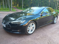 Tesla Model S vaihtoauto