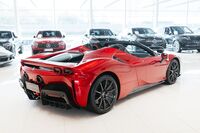 Ferrari SF90 vaihtoauto