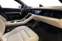 Porsche Taycan vaihtoauto