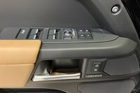 Land Rover Defender vaihtoauto