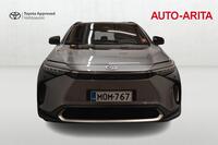 Toyota bZ4X vaihtoauto