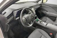 Lexus LBX vaihtoauto