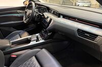 Audi Q8 e-tron vaihtoauto