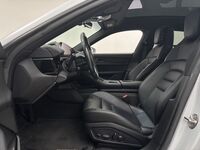 Porsche Taycan vaihtoauto