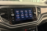 Volkswagen T-Roc vaihtoauto