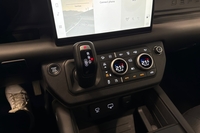 Land Rover Defender vaihtoauto