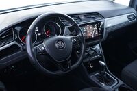 Volkswagen Touran vaihtoauto