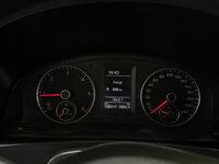 Volkswagen Caravelle vaihtoauto