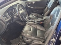 Volvo V40 Cross Country vaihtoauto