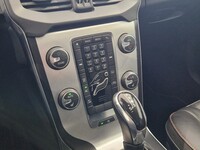 Volvo V40 Cross Country vaihtoauto