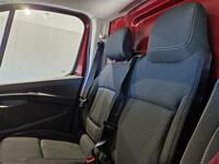 Nissan Primastar vaihtoauto