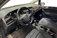 Volkswagen Touran vaihtoauto