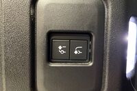 Land Rover Defender vaihtoauto