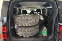 Land Rover Defender vaihtoauto