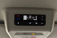 Volkswagen Caravelle vaihtoauto