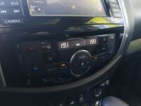 Nissan Navara vaihtoauto