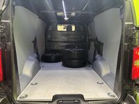 Opel Vivaro vaihtoauto