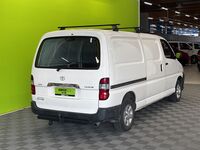 Toyota Hiace vaihtoauto