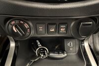 Nissan Navara vaihtoauto