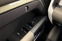 Land Rover Defender vaihtoauto