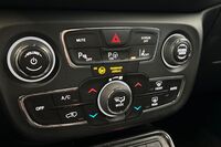 Jeep Compass vaihtoauto