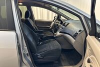 Mitsubishi Grandis vaihtoauto