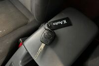 Nissan Pickup vaihtoauto
