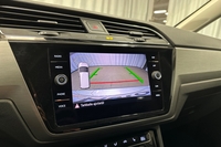 Volkswagen Touran vaihtoauto