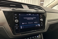 Volkswagen Touran vaihtoauto