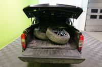 Nissan Navara vaihtoauto