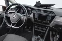 Volkswagen Touran vaihtoauto