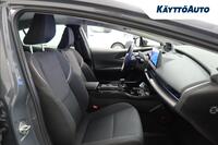 Toyota Prius Plug-in vaihtoauto