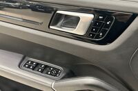 Porsche Cayenne vaihtoauto