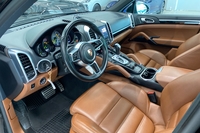 Porsche Cayenne vaihtoauto