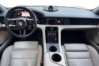 Porsche Taycan vaihtoauto