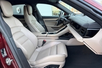 Porsche Taycan vaihtoauto