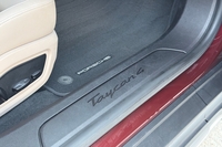 Porsche Taycan vaihtoauto