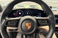 Porsche Taycan vaihtoauto