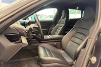 Porsche Taycan vaihtoauto