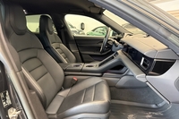 Porsche Taycan vaihtoauto