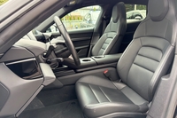 Porsche Taycan vaihtoauto