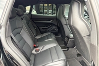 Porsche Taycan vaihtoauto