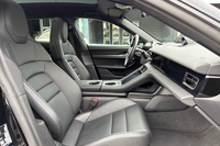 Porsche Taycan vaihtoauto