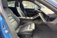 Porsche Taycan vaihtoauto