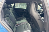 Porsche Taycan vaihtoauto