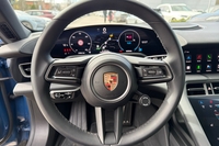 Porsche Taycan vaihtoauto