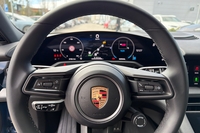 Porsche Taycan vaihtoauto