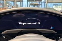 Porsche Taycan vaihtoauto