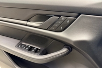 Porsche Taycan vaihtoauto