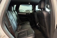 Porsche Cayenne vaihtoauto